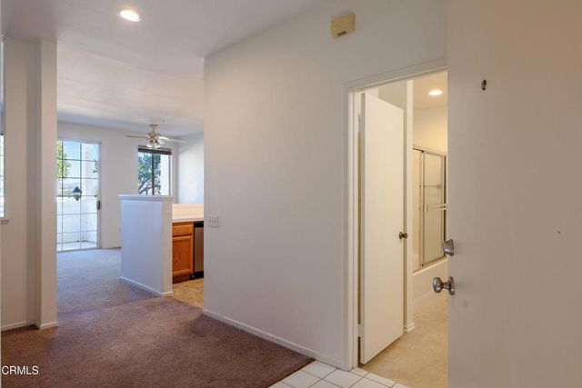 2913 Antonio Drive 106, Camarillo, CA 93010