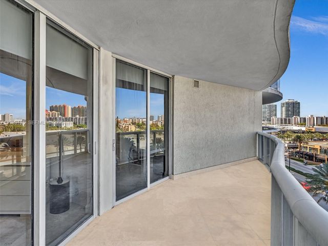 17201 Collins Ave 704, Sunny Isles Beach, FL 33160