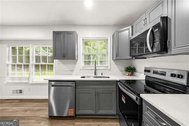 4447 Lake Breeze Drive, Stone Mountain, GA 30083