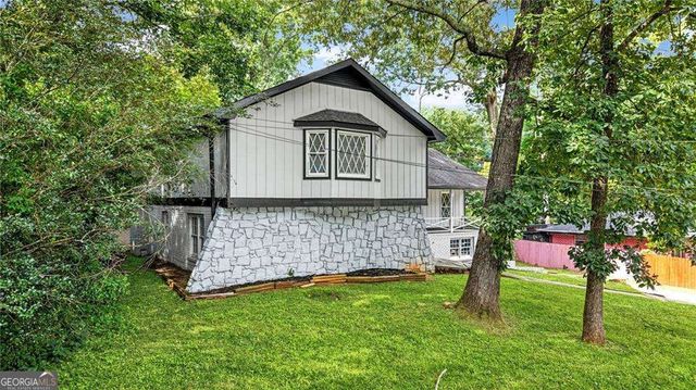 4447 Lake Breeze Drive, Stone Mountain, GA 30083