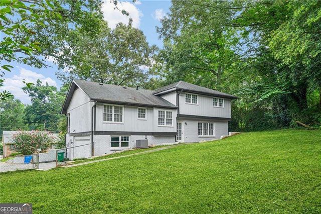 4447 Lake Breeze Drive, Stone Mountain, GA 30083