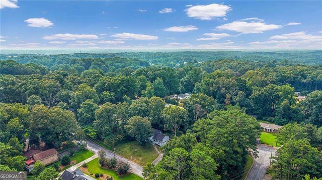 4447 Lake Breeze Drive, Stone Mountain, GA 30083
