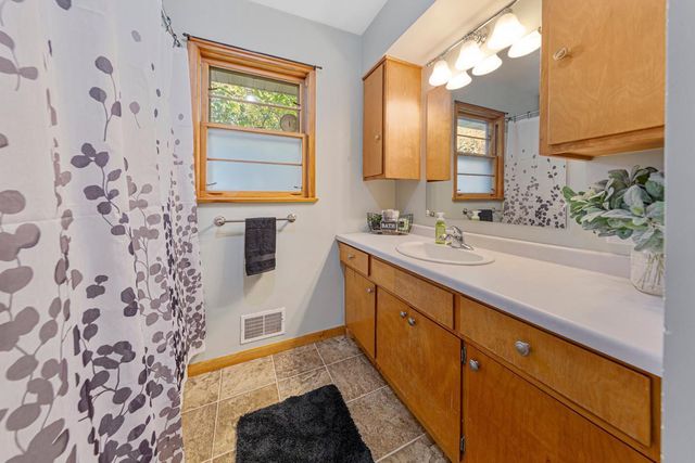 506 15th Street SE, Owatonna, MN 55060