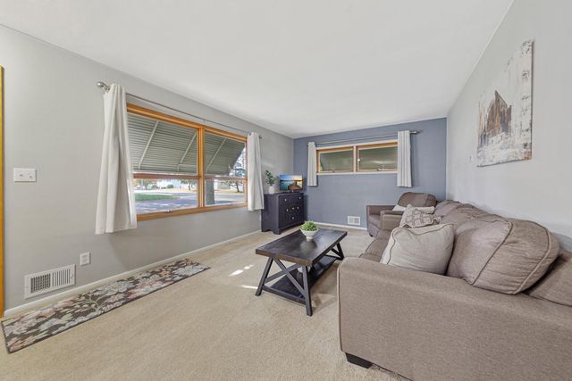 506 15th Street SE, Owatonna, MN 55060