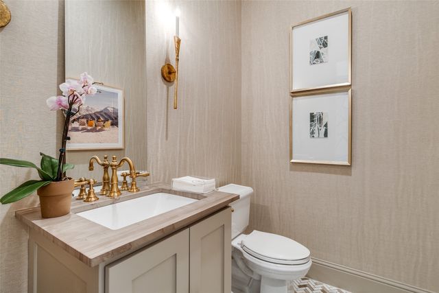 4635 W Amherst Avenue, Dallas, TX 75209
