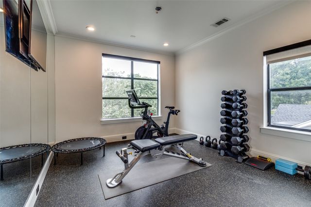 4635 W Amherst Avenue, Dallas, TX 75209