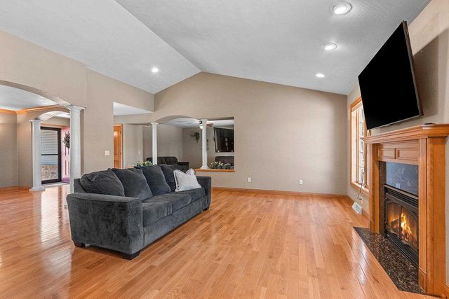 W6164 SHAGBARK HICKORY LANE, Menasha, WI 54952