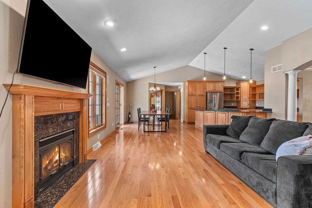 W6164 SHAGBARK HICKORY LANE, Menasha, WI 54952