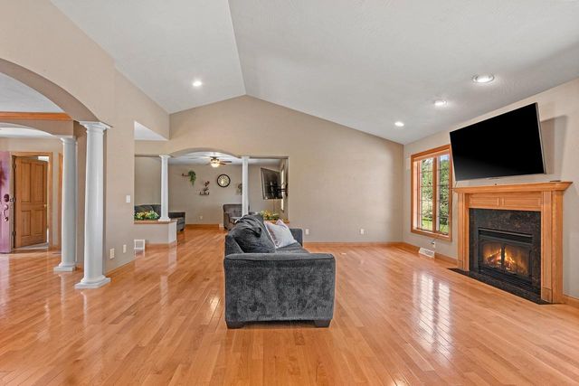W6164 SHAGBARK HICKORY LANE, Menasha, WI 54952