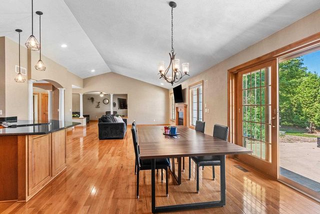 W6164 SHAGBARK HICKORY LANE, Menasha, WI 54952