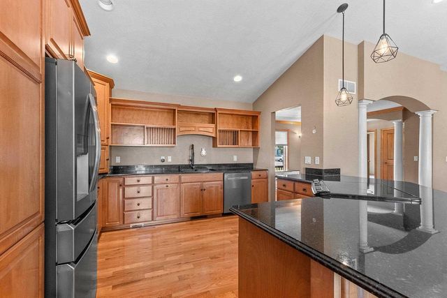 W6164 SHAGBARK HICKORY LANE, Menasha, WI 54952