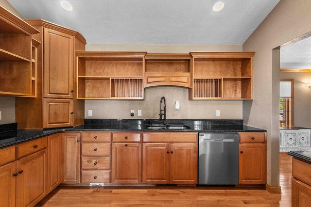 W6164 SHAGBARK HICKORY LANE, Menasha, WI 54952
