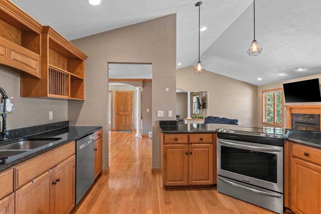 W6164 SHAGBARK HICKORY LANE, Menasha, WI 54952