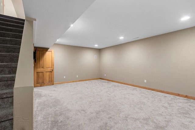 W6164 SHAGBARK HICKORY LANE, Menasha, WI 54952