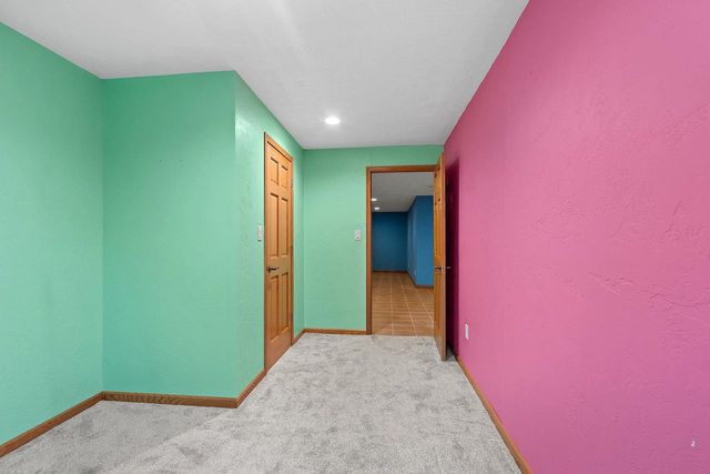 W6164 SHAGBARK HICKORY LANE, Menasha, WI 54952