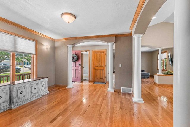 W6164 SHAGBARK HICKORY LANE, Menasha, WI 54952