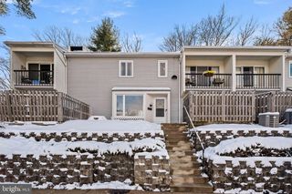 147 W KENILWORTH CIR, Newtown Square, PA 19073