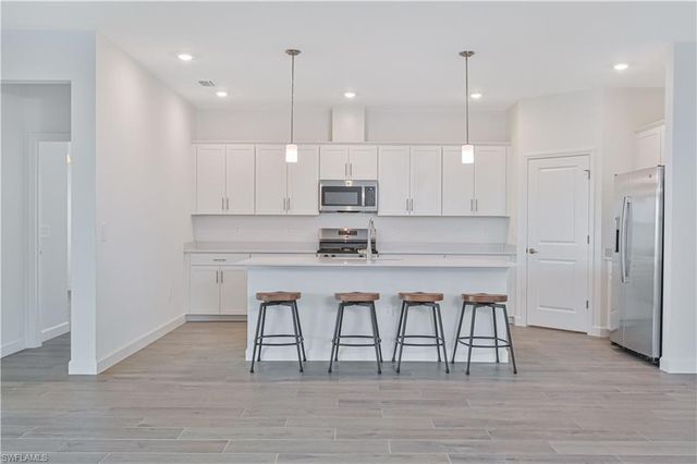 20492 Verawood LOOP, Estero, FL 33928