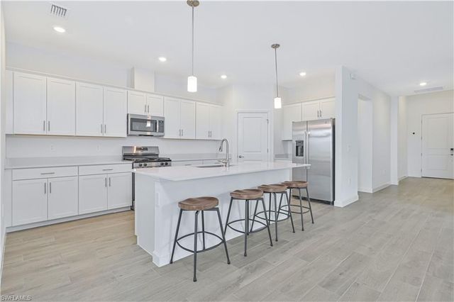20492 Verawood LOOP, Estero, FL 33928