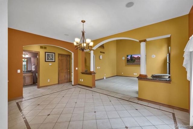 32404 Maria Court, Livonia, MI 48152