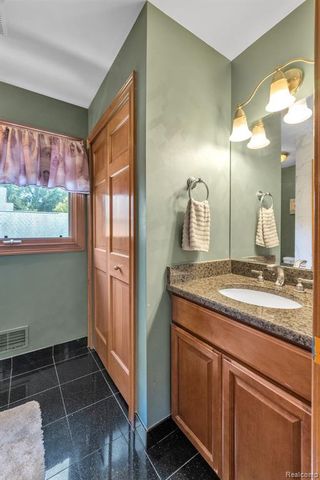 32404 Maria Court, Livonia, MI 48152