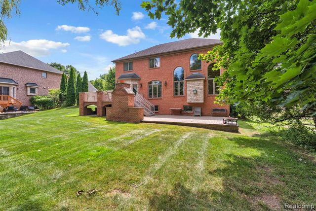 32404 Maria Court, Livonia, MI 48152