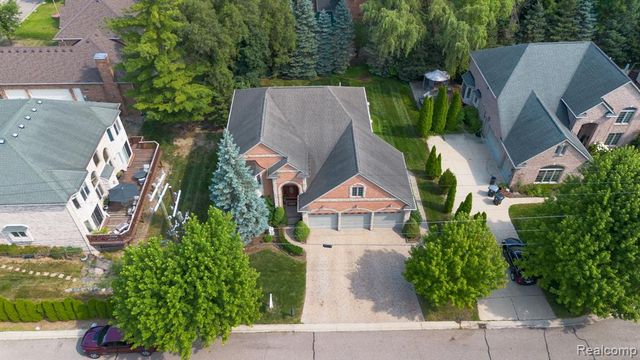 32404 Maria Court, Livonia, MI 48152