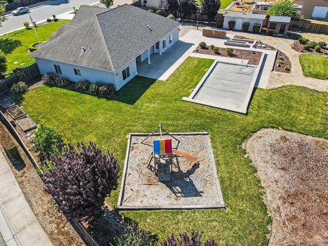 254 Rosebud Avenue, Hollister, CA 95023