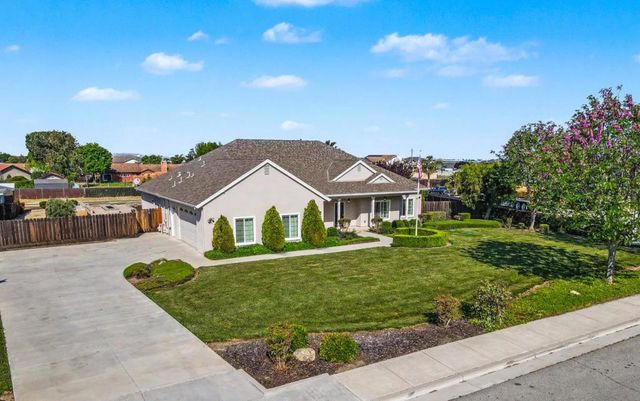 254 Rosebud Avenue, Hollister, CA 95023