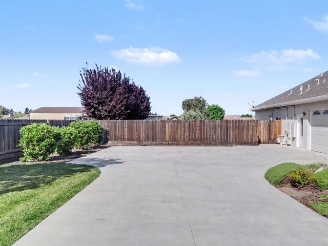 254 Rosebud Avenue, Hollister, CA 95023