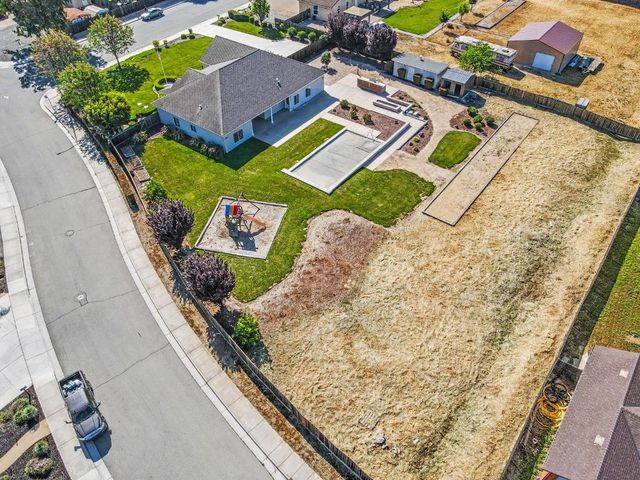 254 Rosebud Avenue, Hollister, CA 95023