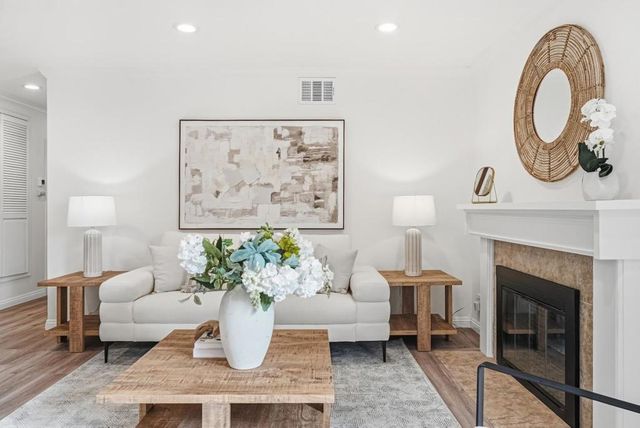 136 S Mary Avenue, Sunnyvale, CA 94086