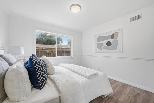 136 S Mary Avenue, Sunnyvale, CA 94086