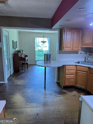 210 Mimosa Drive, Fayetteville, GA 30214