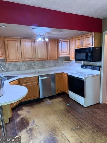 210 Mimosa Drive, Fayetteville, GA 30214