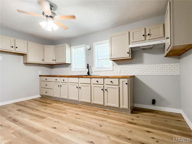 3037 Highway 221, Doe Run, MO 63637