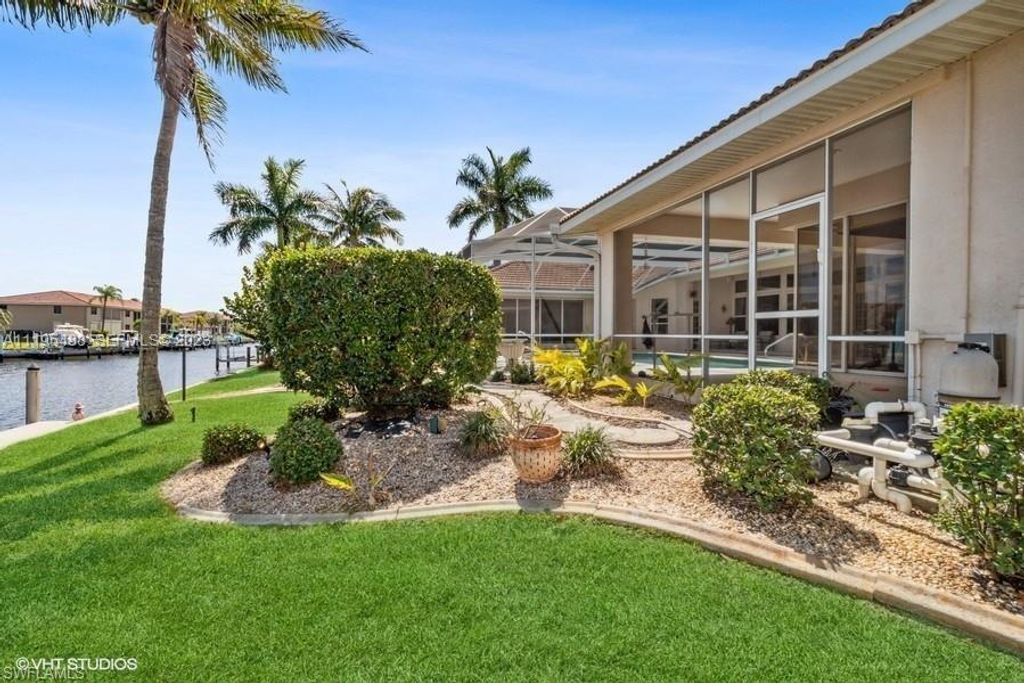 1524 Columbian DR, PUNTA GORDA, FL 33950 — photo 2