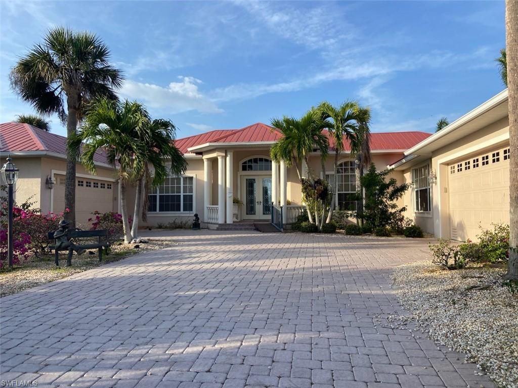 1524 Columbian DR, PUNTA GORDA, FL 33950 — photo 3