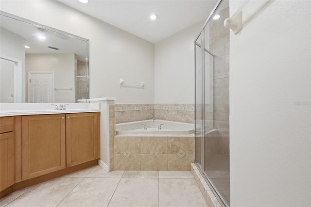 8718 THE ESPLANADE 14, Orlando, FL 32836