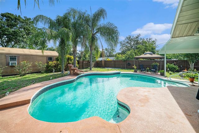 1813 NOVA DRIVE, Valrico, FL 33596