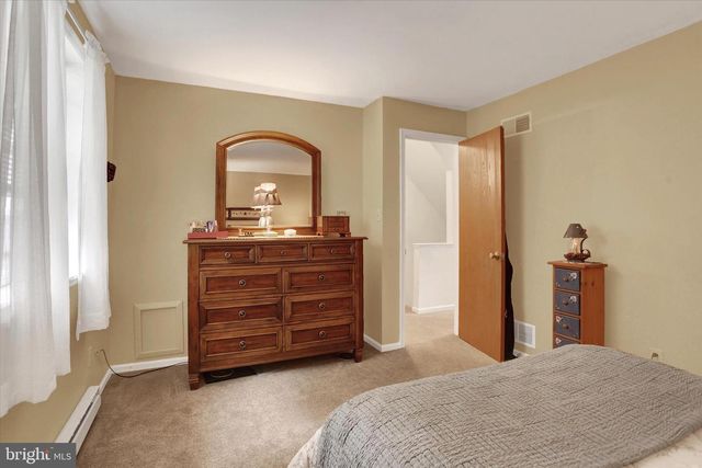 183 STONE HOUSE LN, Columbia, PA 17512