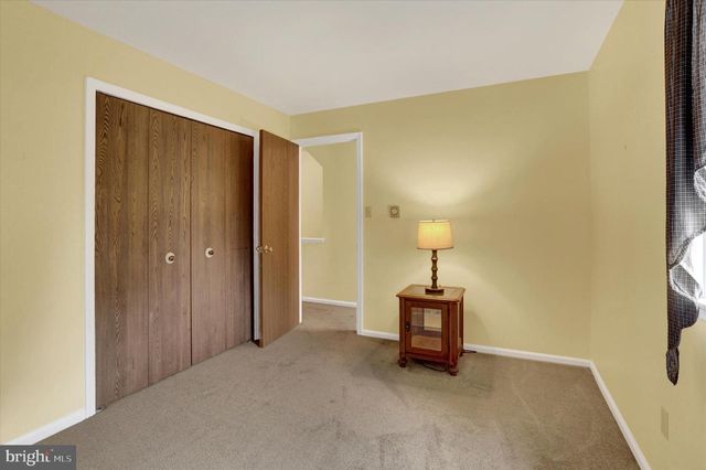 183 STONE HOUSE LN, Columbia, PA 17512