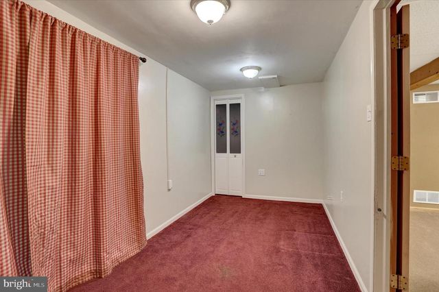 183 STONE HOUSE LN, Columbia, PA 17512
