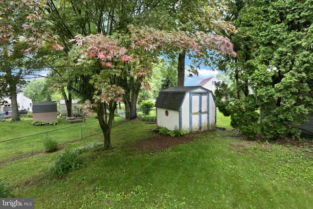 183 STONE HOUSE LN, Columbia, PA 17512
