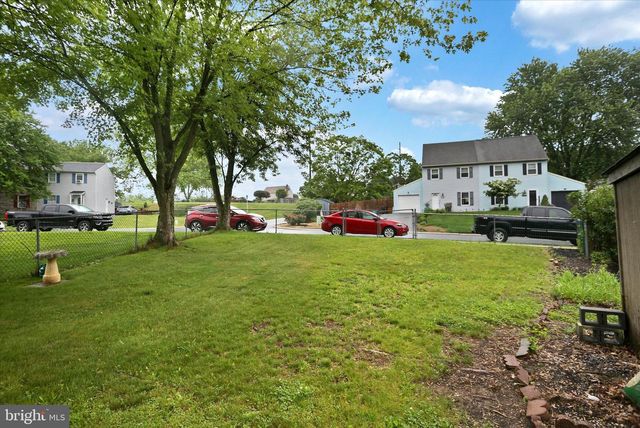 183 STONE HOUSE LN, Columbia, PA 17512