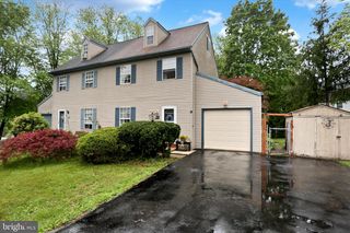 183 STONE HOUSE LN, Columbia, PA 17512