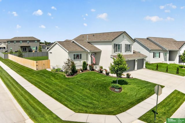 19868 Birch Avenue, Gretna, NE 68028