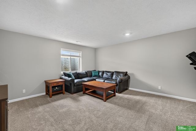 19868 Birch Avenue, Gretna, NE 68028
