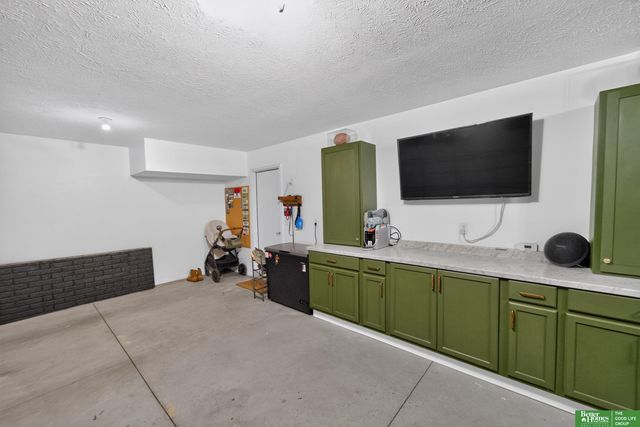 19868 Birch Avenue, Gretna, NE 68028