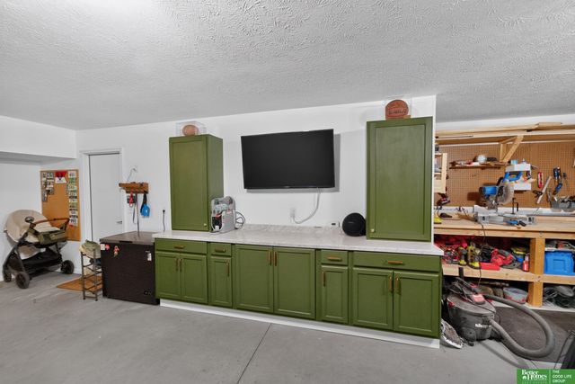 19868 Birch Avenue, Gretna, NE 68028